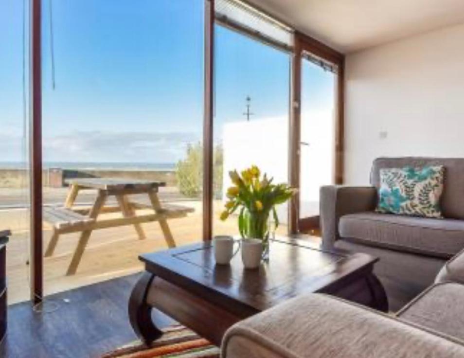 Westward Ho! Beachfront Luxury For 2 Bagian luar foto